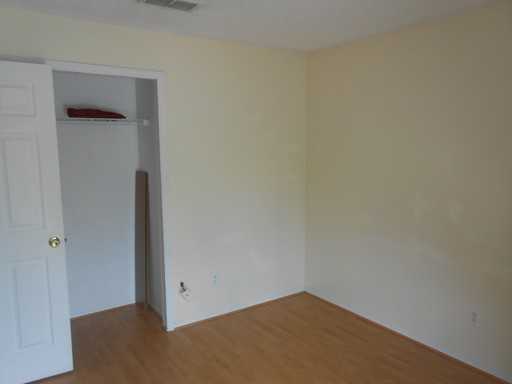 365 Rickenbacker Dr - Photo 3 of 5