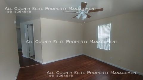 1028 18th St - Photo 3 of 9