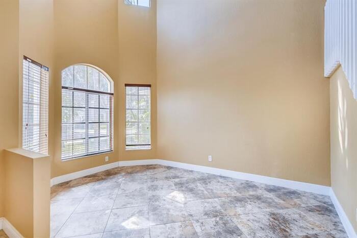 19373 Southwest 60th Court - Photo 2 of 12