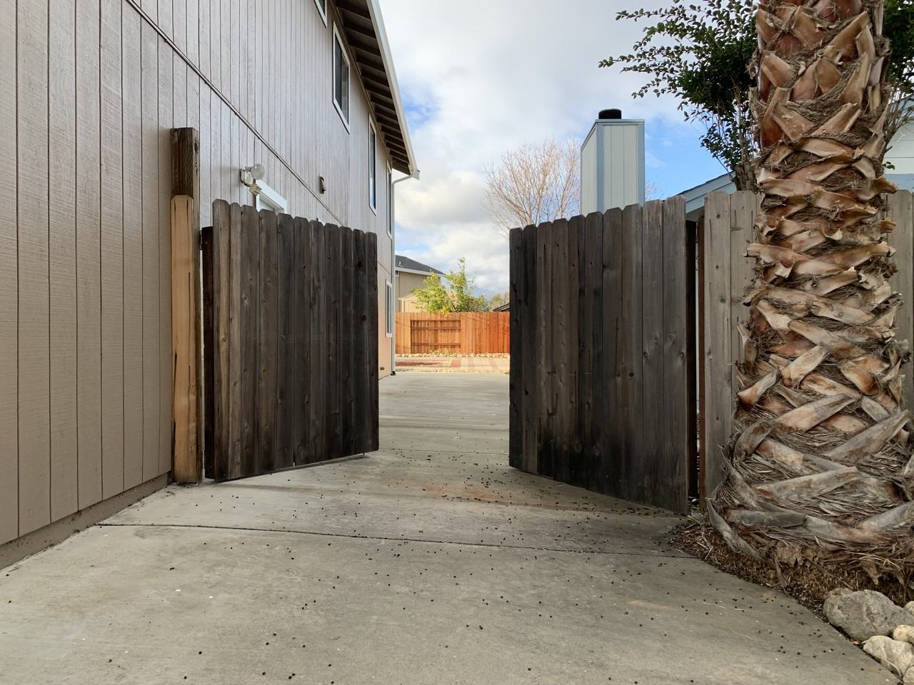 712 Danehurst Court - Photo 3 of 26