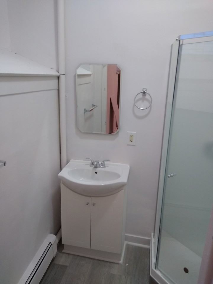 585 O'Connor Street #29 - Photo 2 of 11