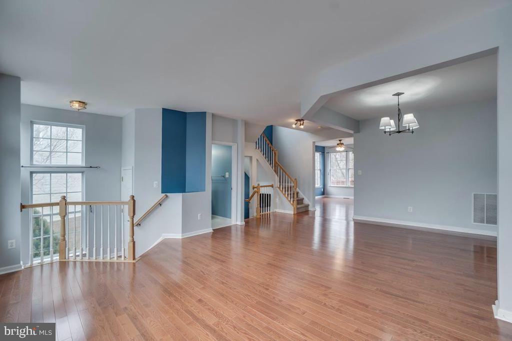 21524 Iredell Ter - Photo 3 of 15