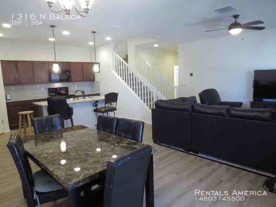 1316 N Balboa - Photo 2 of 46