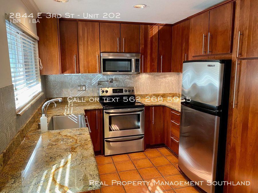 2844 E 3rd St #202