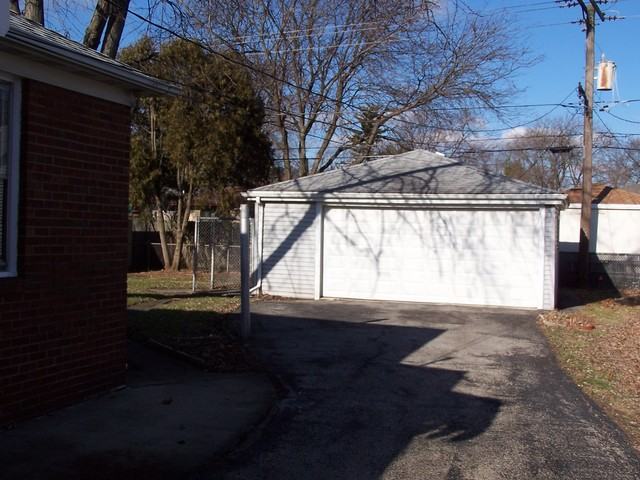 1607 Glenwood - Photo 2 of 14