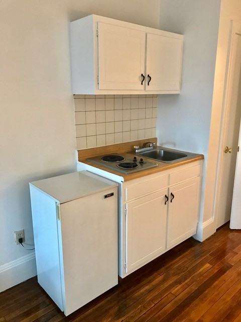 841 Beacon Street - Photo 3 of 4
