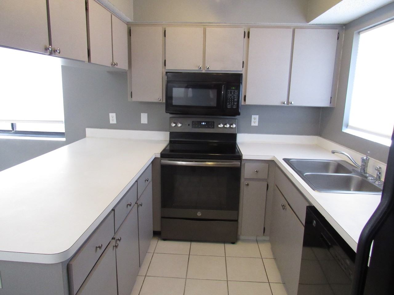 639 Michigan Blvd #300 - Photo 3 of 25