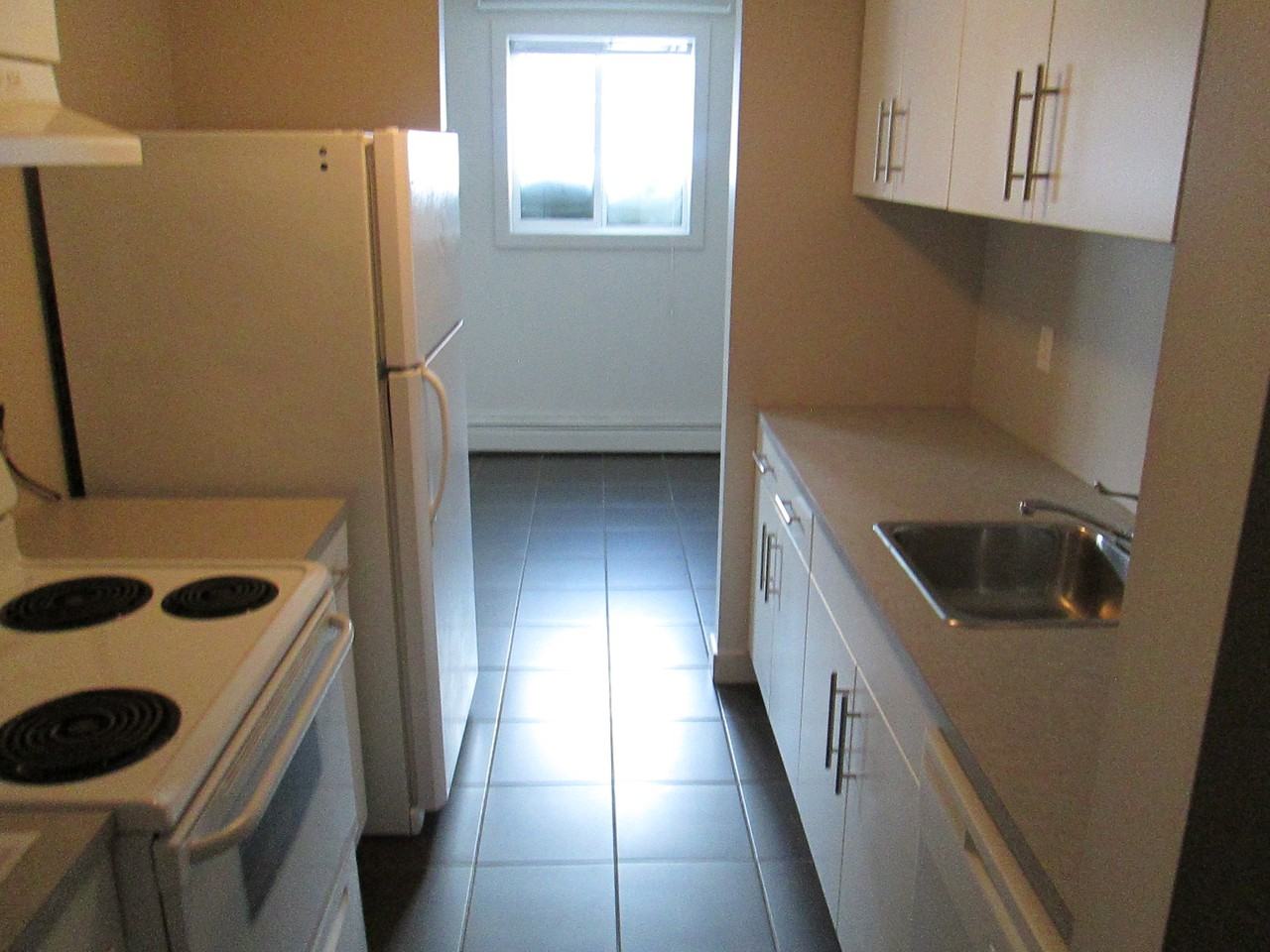 1619 Scenic Heights S - Photo 2 of 18