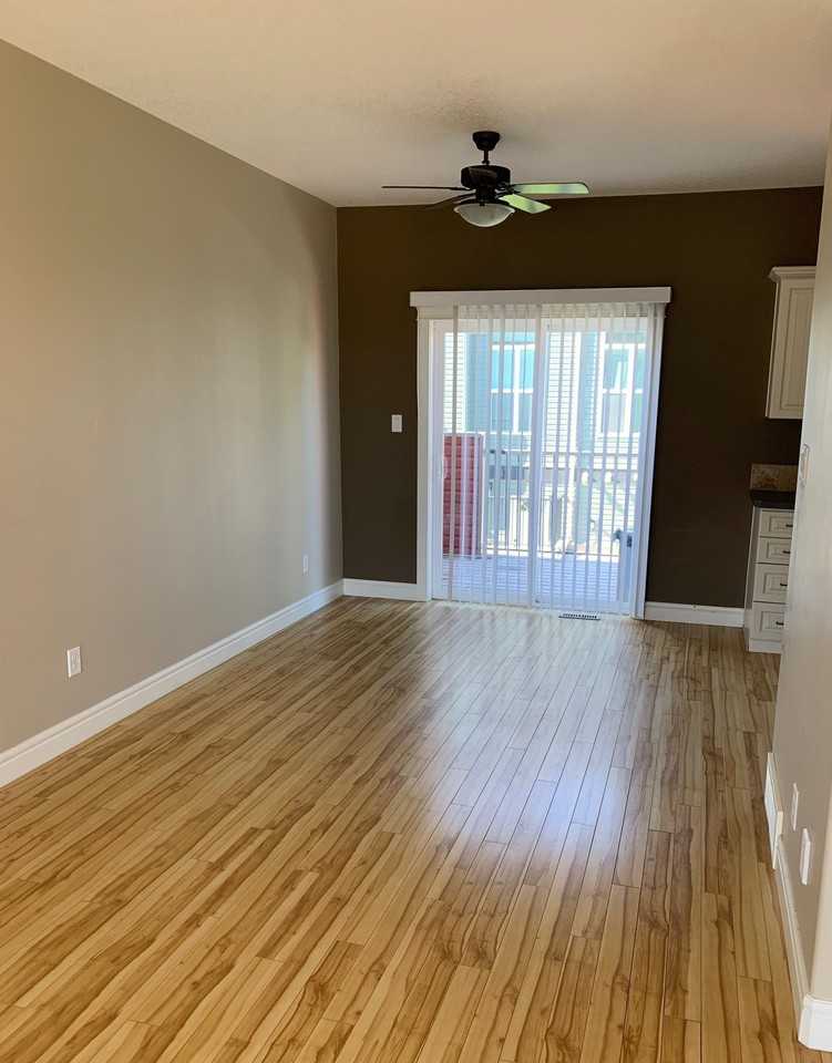 887 Mt Sundance Manor W - Photo 3 of 12