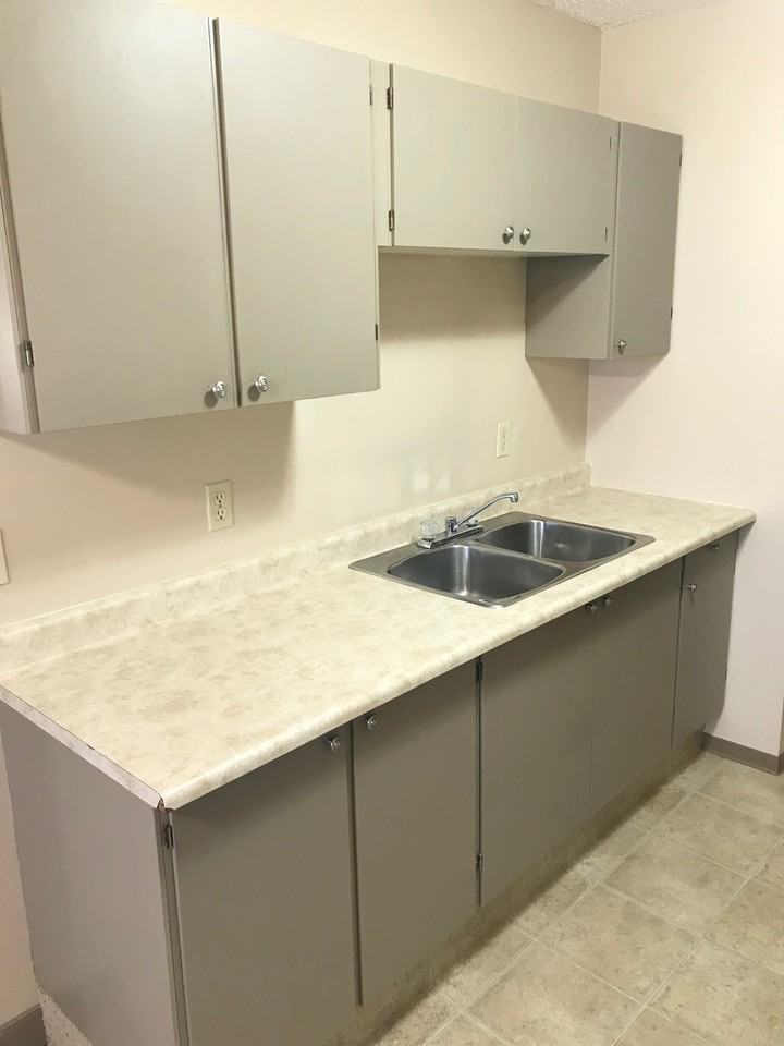 3440 23 Avenue S - Photo 3 of 12