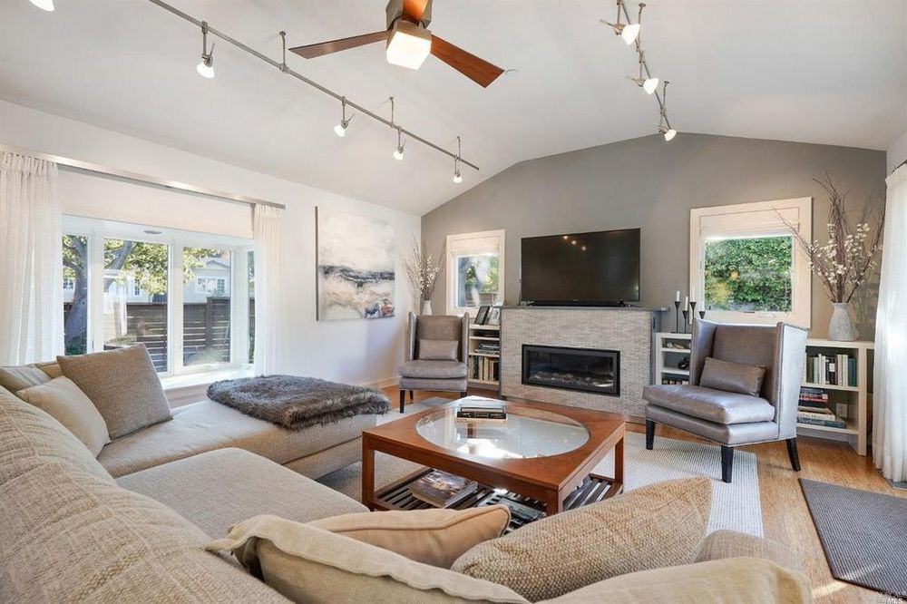 21 Brentwood Drive - Photo 3 of 26