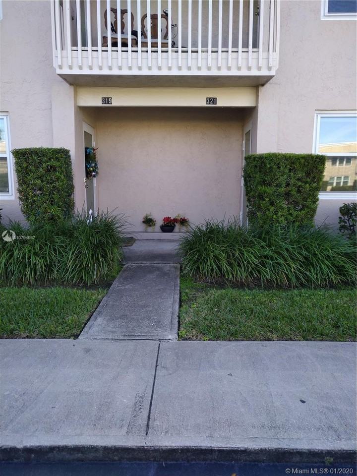321 Gulfstream Road - Photo 2 of 19