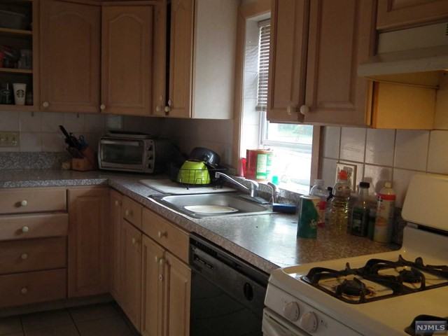 371 New Milford Avenue - Photo 3 of 5