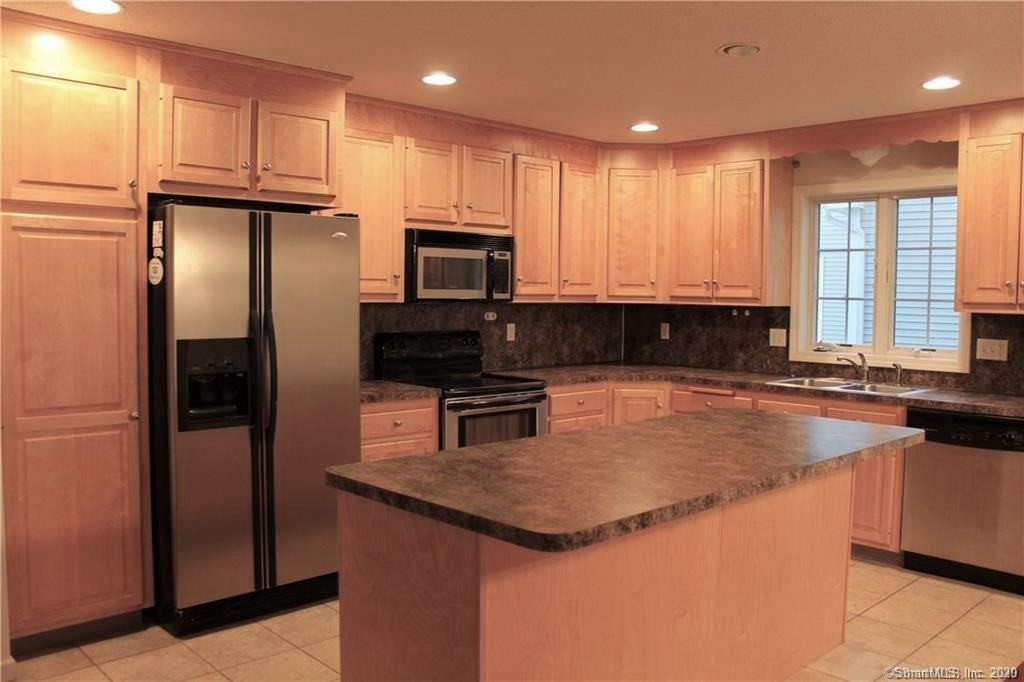 7 Village Lane - Photo 3 of 16