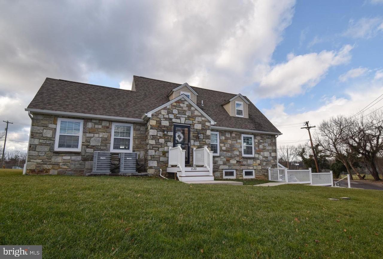 1530 S Limekiln Pike - Photo 2 of 22