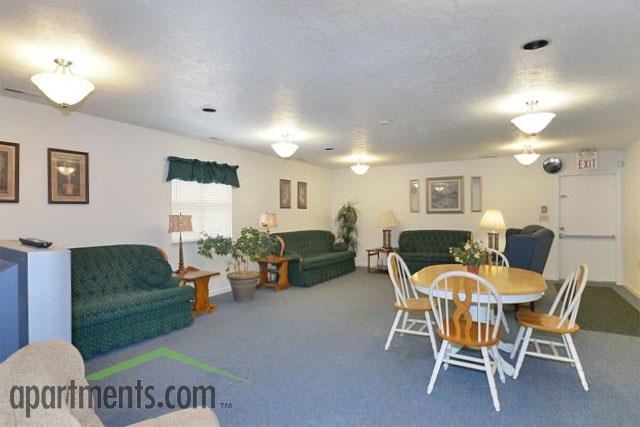 The Oaks Apartments - Photo 3 of 19