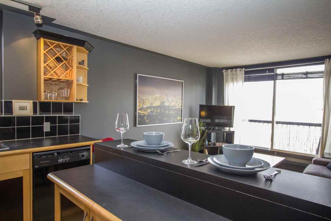 1129 Cameron Avenue Southwest ##504 - Photo 2 of 12