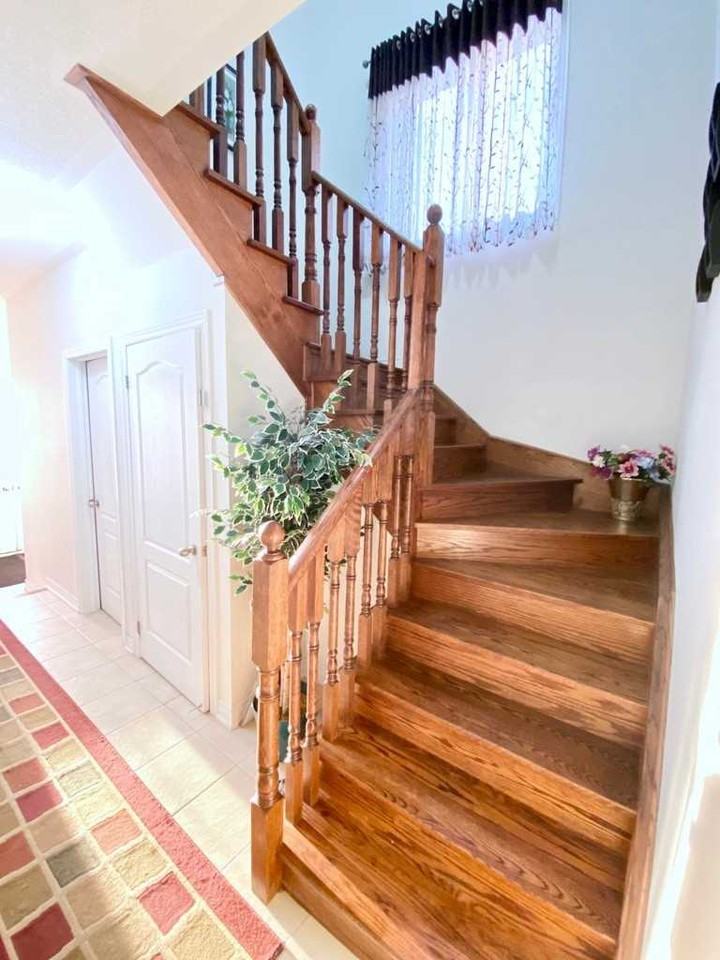 58 Campwood Crescent - Photo 3 of 11