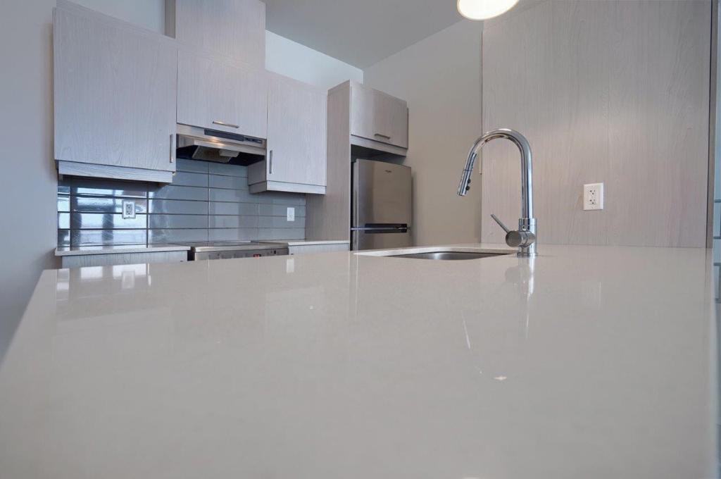 740 Avenue Victoria #508 - Photo 2 of 16