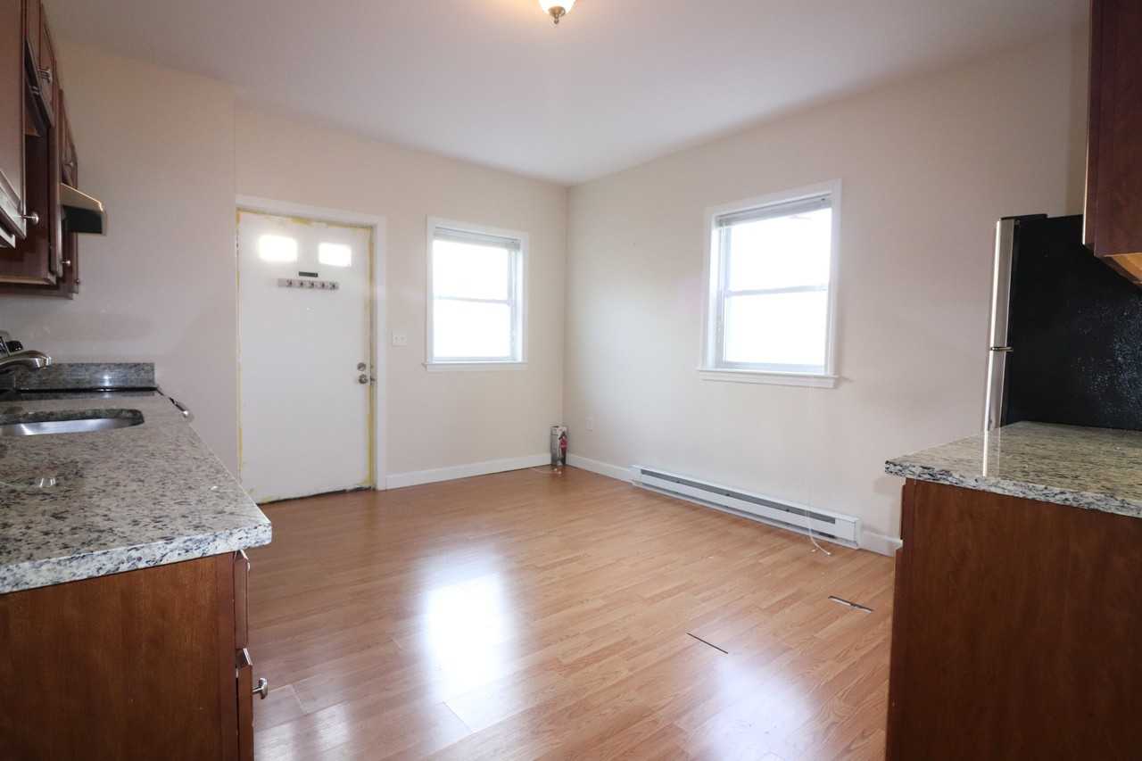 193B Washington St. B - Photo 3 of 20