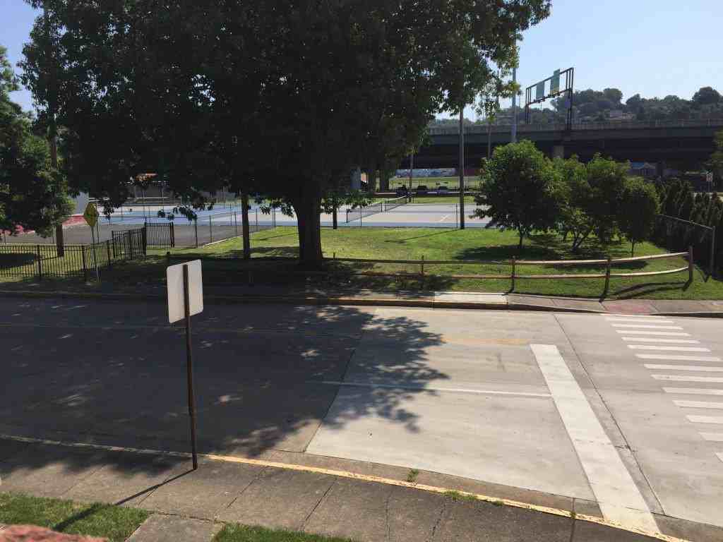 5 Downing St - Photo 2 of 32