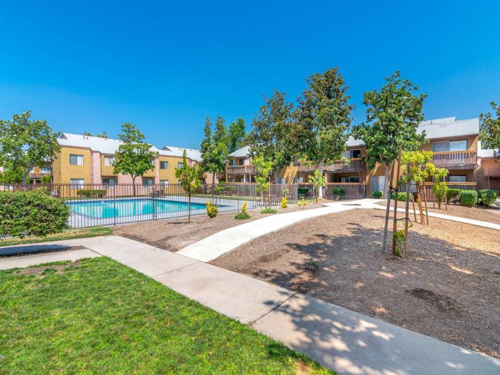 Ascot Park Apartments - Photo 5 of 17