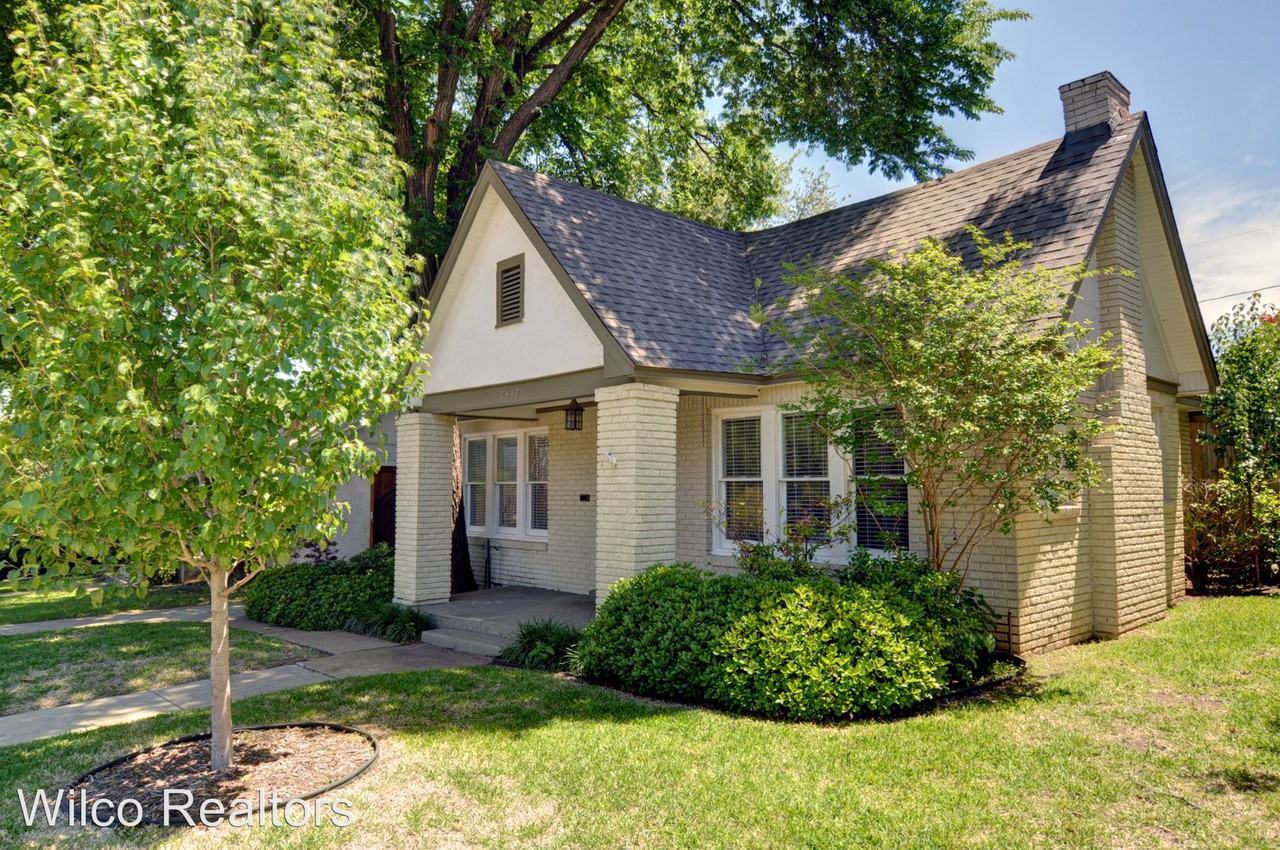 3917 W 7th St - Photo 3 of 25
