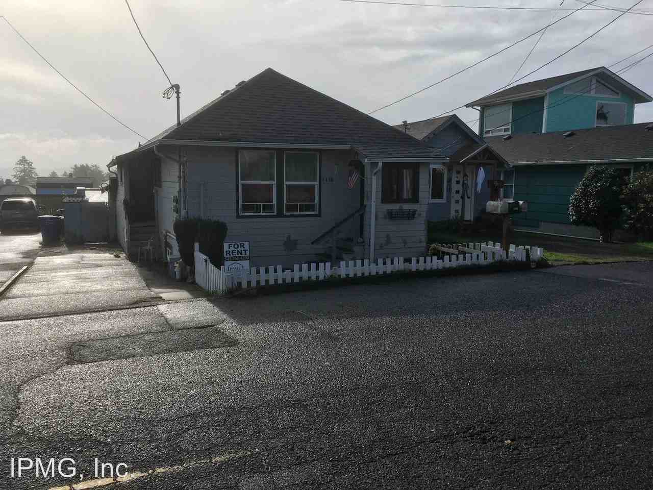 443 & 447 S W 7th Street - Photo 3 of 13