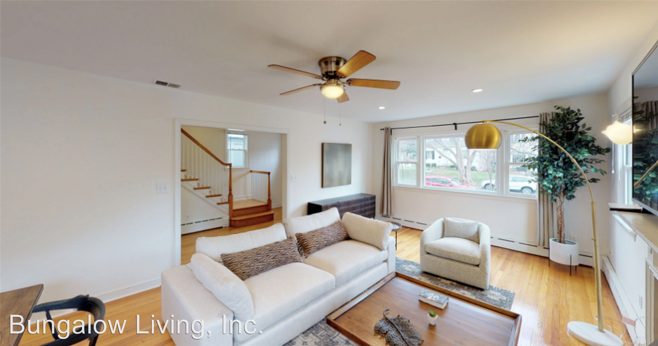 4512 44th St NW - Photo 3 of 37