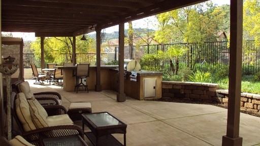 3311 Holly Oak Ln - Photo 3 of 35