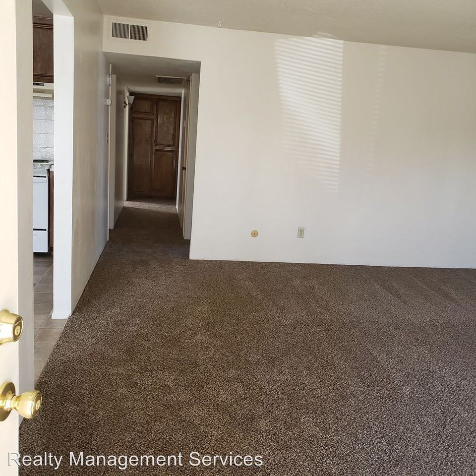 6913 Patton Way - Photo 2 of 8