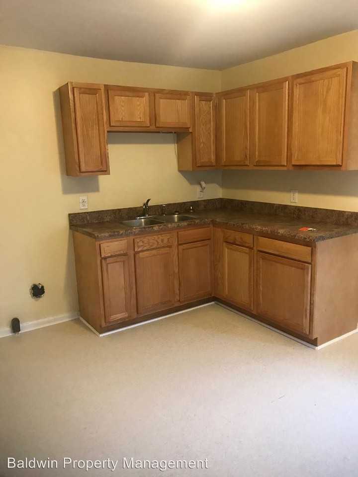 2930 Glenn Ave - Photo 2 of 5