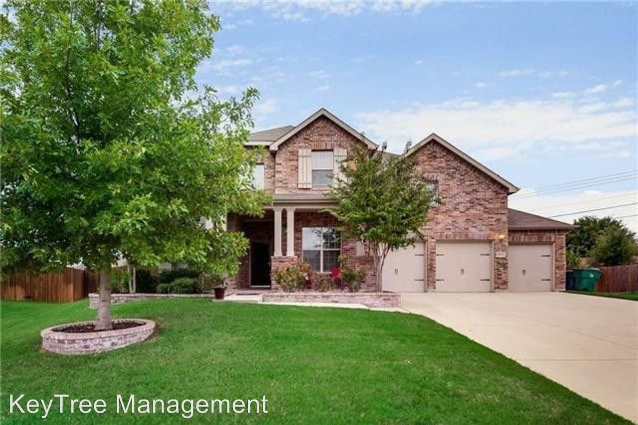 5012 Old Oak Dr. - Photo 2 of 37