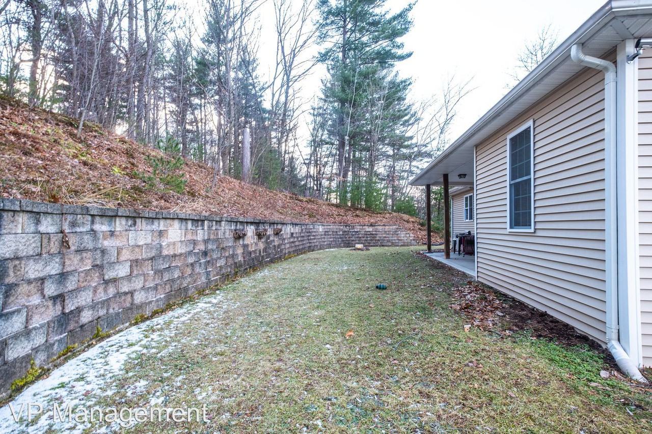 507 Gifford St - Photo 3 of 9