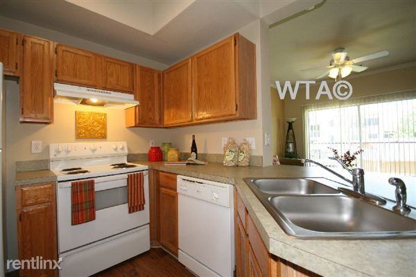 Oltorf & I-35 - Photo 2 of 4