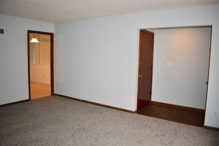 6492 Blue Ridge Boulevard - Photo 3 of 29