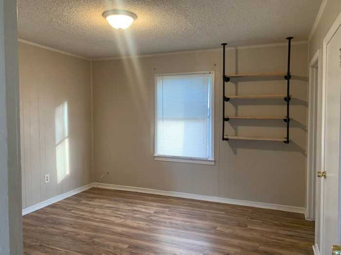 507 South H Street - Photo 3 of 8