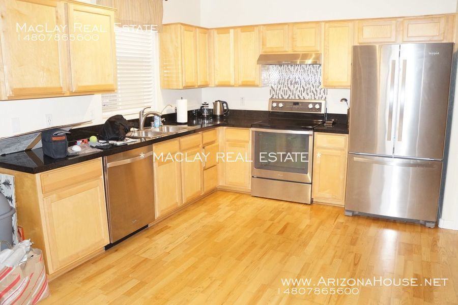 706 E. Washington St. - 706 E. Washington St. #111 - Photo 2 of 13