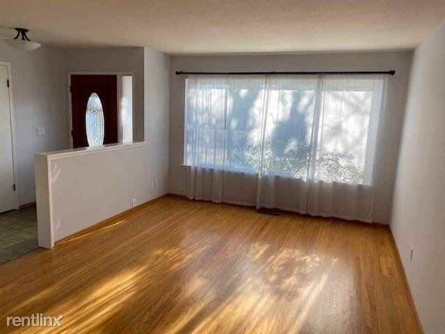 5195 Doyle Rd - Photo 3 of 12