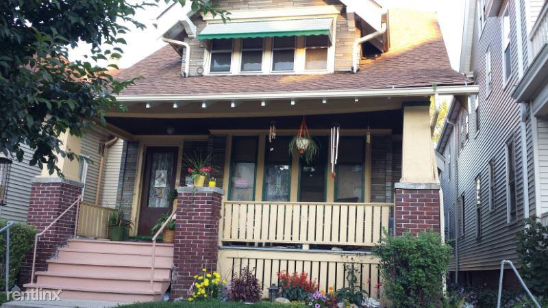 2822 N Fratney St A - Photo 2 of 14