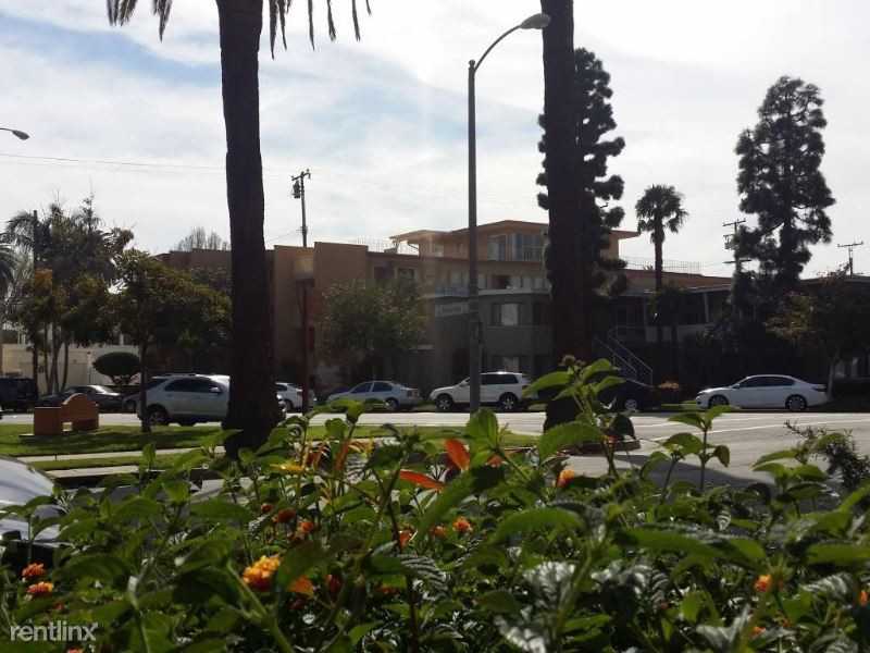 3512 E 2nd - Photo 2 of 14