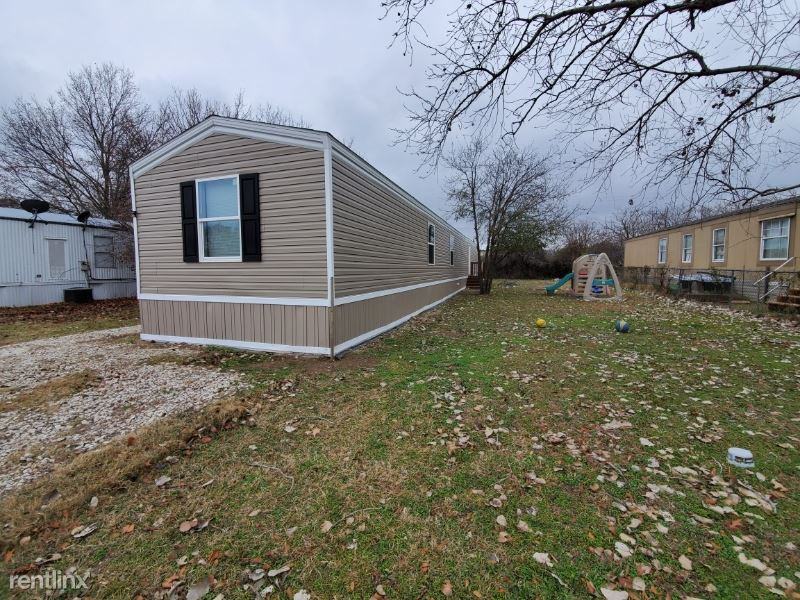 1727 Gale Dr - Photo 2 of 11