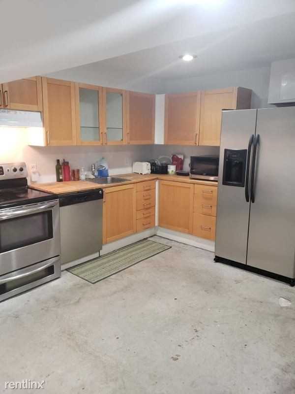 5926 Smith Avenue - Photo 3 of 10