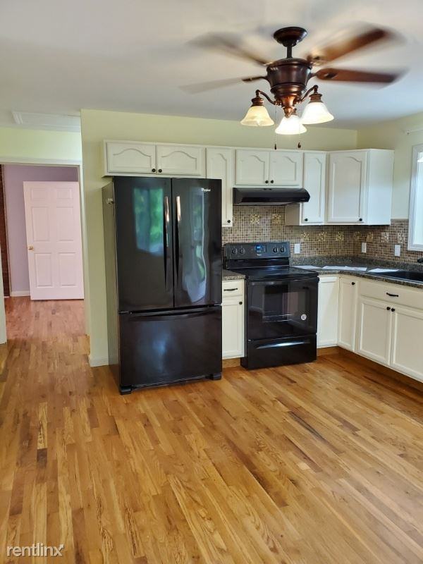 32 Curtis Rd 1 - Photo 2 of 23