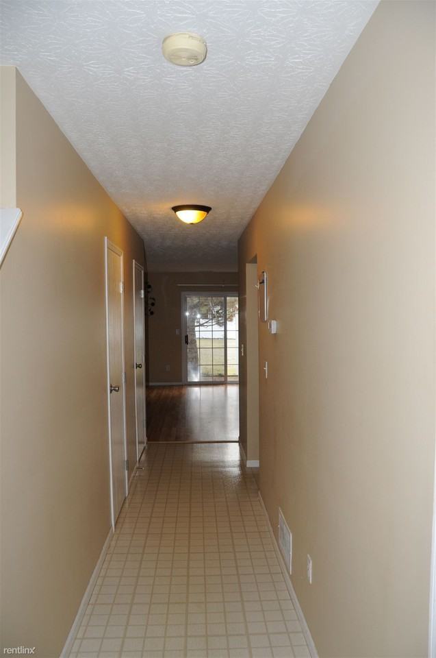 1980 Hoadley Dr - Photo 3 of 17