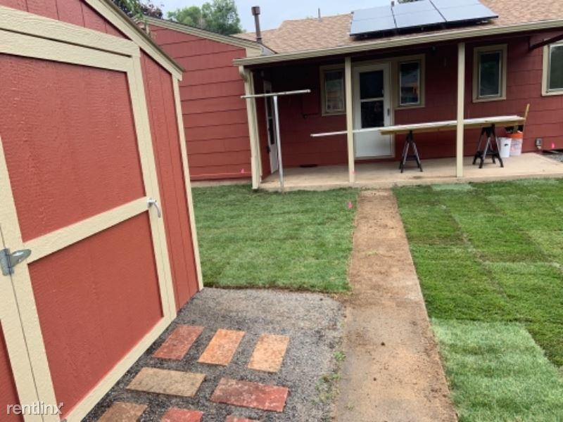 412 Lilac Lane - Photo 2 of 27