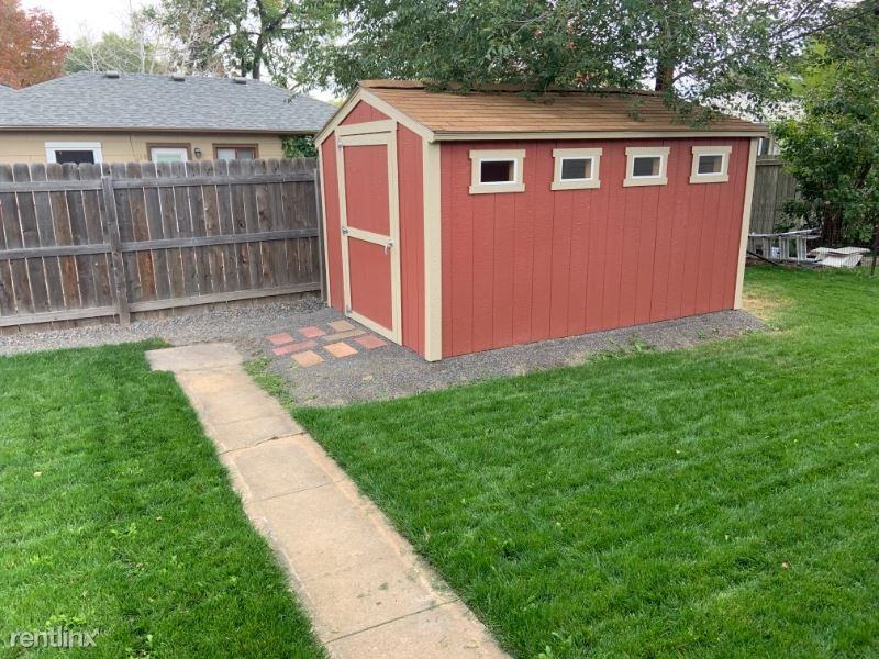 412 Lilac Lane - Photo 3 of 27