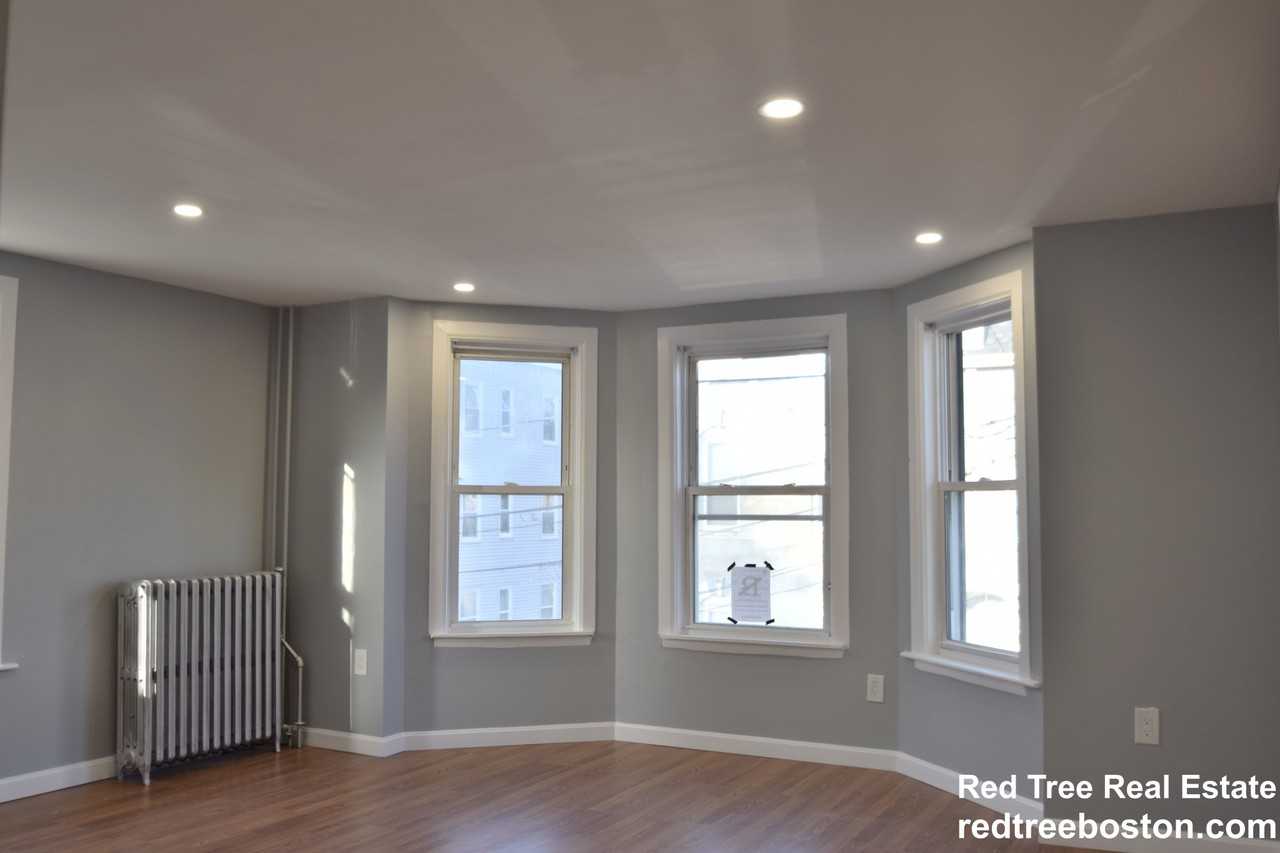 8 Germania Street #2