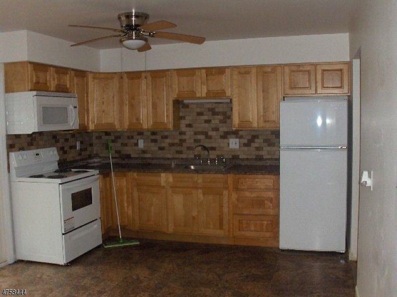 110 Schoolhouse Road - Photo 2 of 11