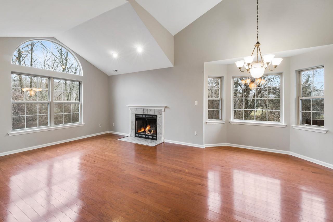 1906 Covington Rd - Photo 3 of 22